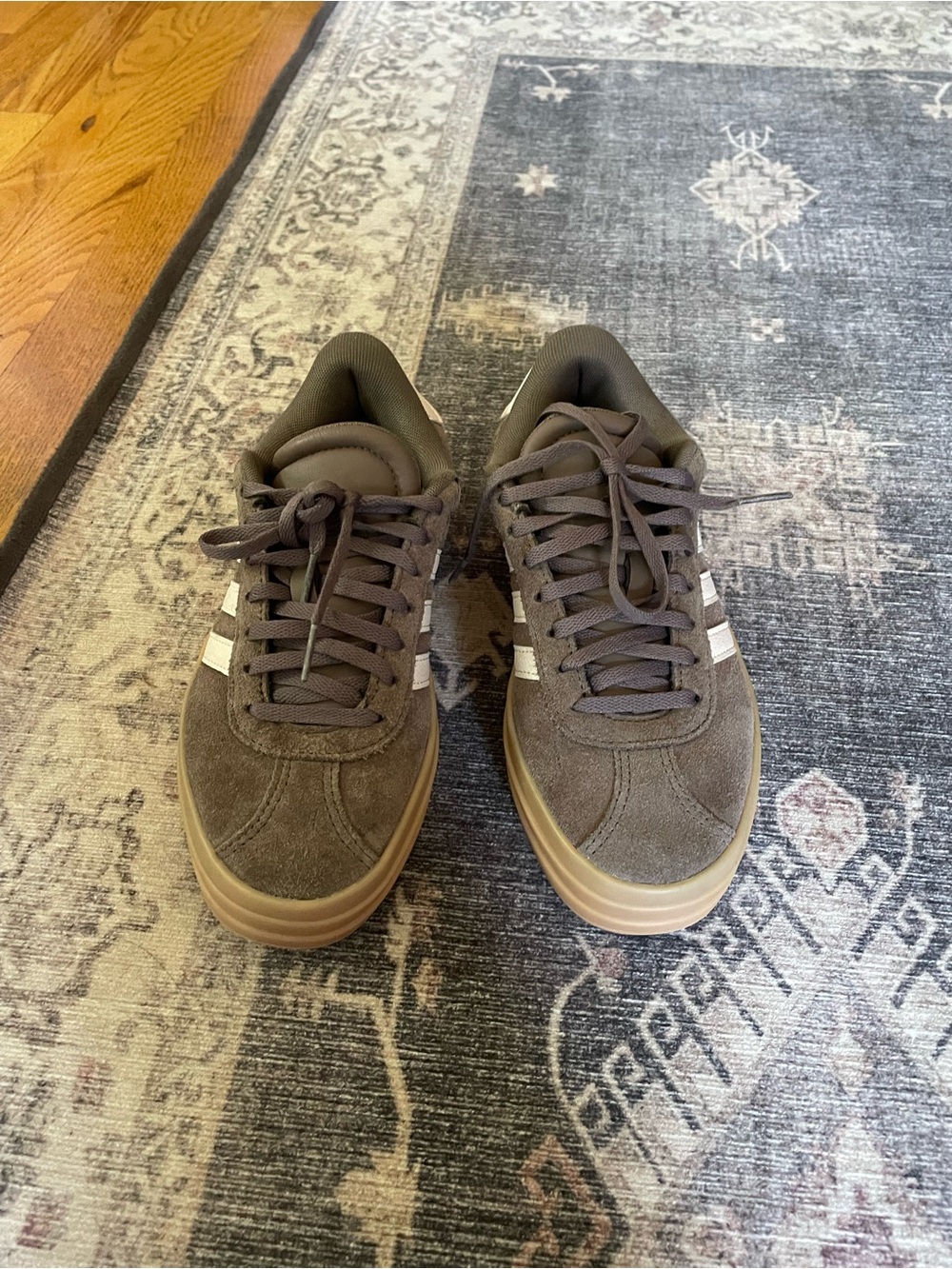 adidas kids Brown Suede Sneakers size 4